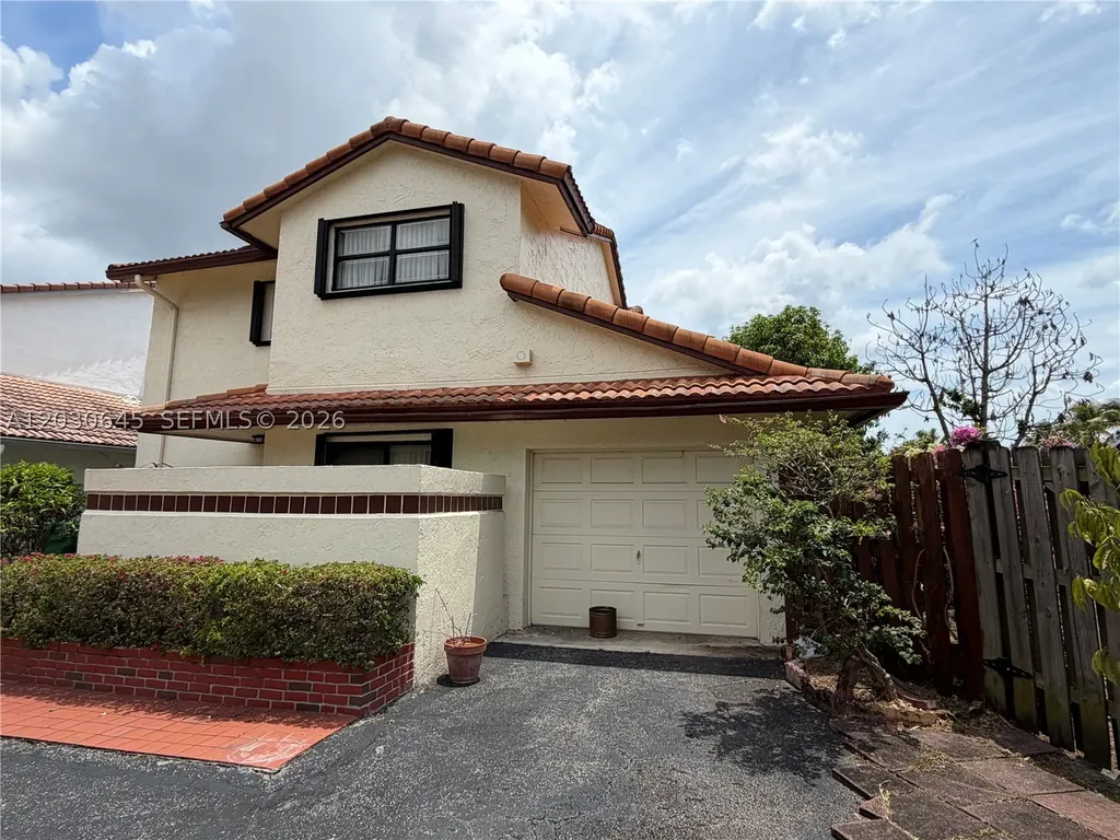 15020 SW 96th Terrace Miami FL 33196