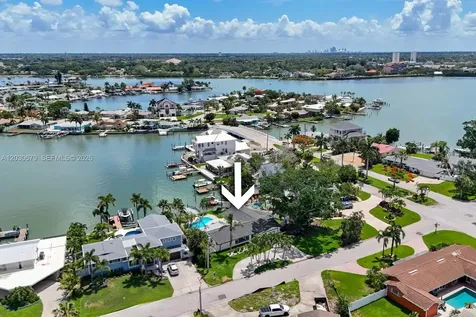 7905 9th Avenue S St Petersburg FL 33707