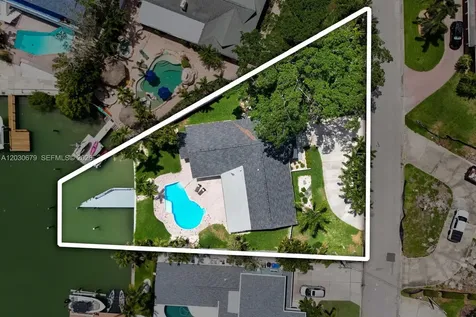 7905 9th Avenue S St Petersburg FL 33707