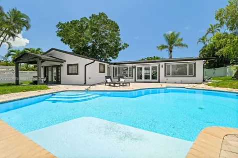 7905 9th Avenue S St Petersburg FL 33707