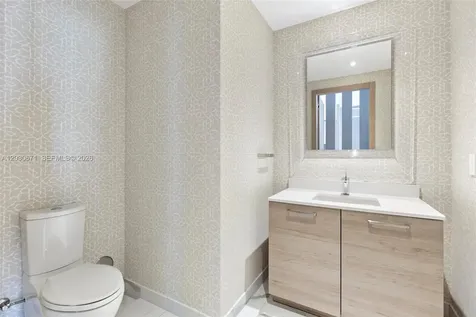 5500 Island Estates Drive Aventura FL 33160