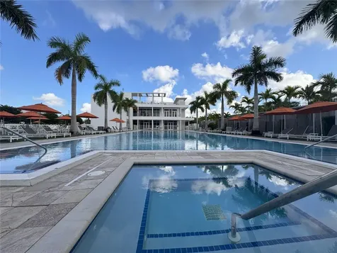6453 NW 102nd Path Doral FL 33178