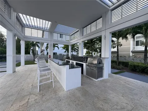 6453 NW 102nd Path Doral FL 33178