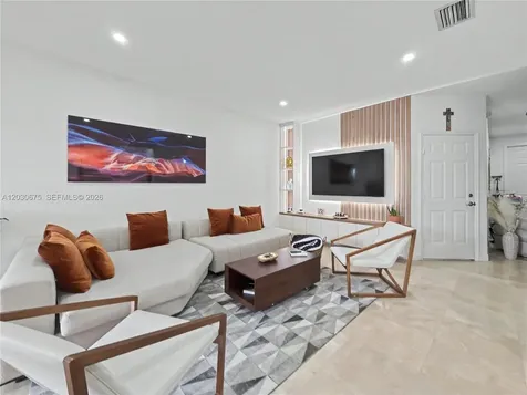 10718 NW 76th Lane Doral FL 33178