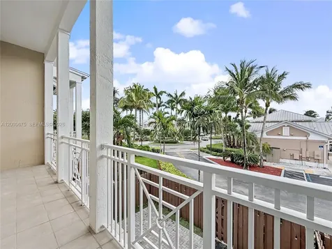 10718 NW 76th Lane Doral FL 33178