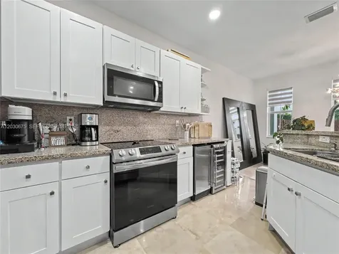 10718 NW 76th Lane Doral FL 33178