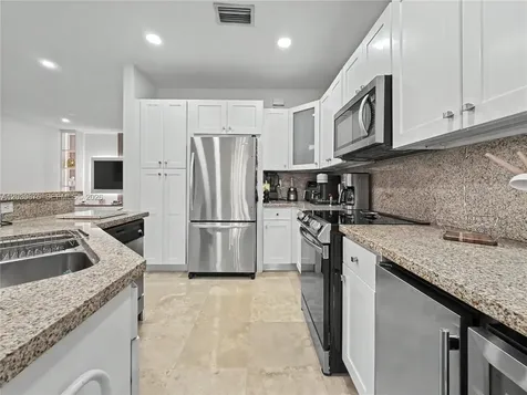 10718 NW 76th Lane Doral FL 33178