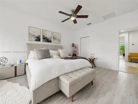10718 NW 76th Lane Doral FL 33178