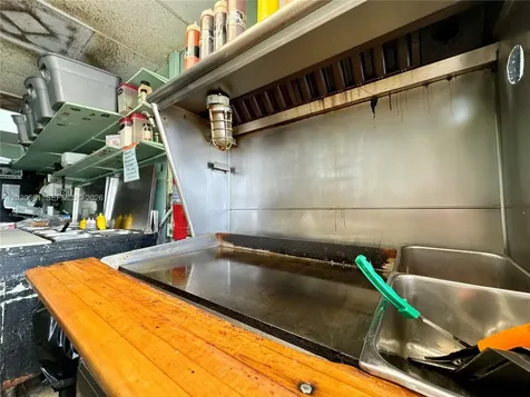 Well-established Award -Winning Sub Shop With Nearly 50 Years Of Success Pinecrest FL 33156