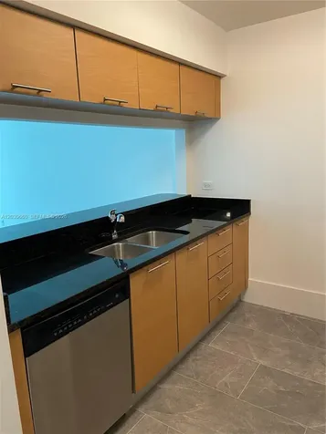 31 SE 5th Street Miami FL 33131