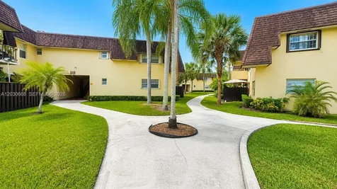 9100 SW 137th Terrace Miami FL 33176