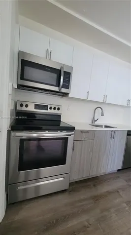 2150 SW 26th Street Miami FL 33133