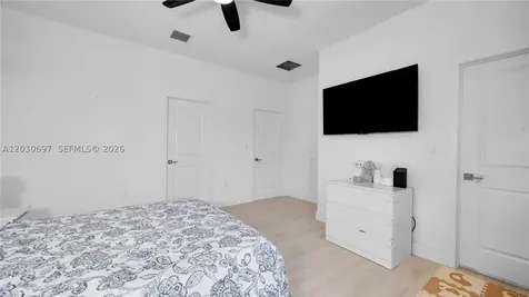 1147 SW 7th Court Florida City FL 33034