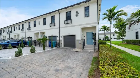 1147 SW 7th Court Florida City FL 33034
