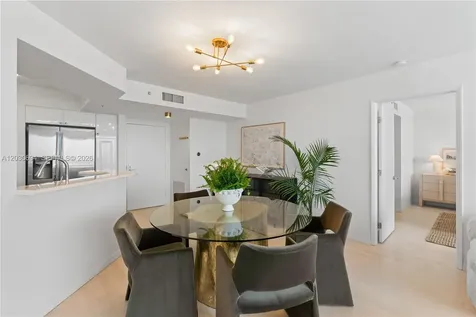 1800 Sunset Harbour Drive Miami Beach FL 33139