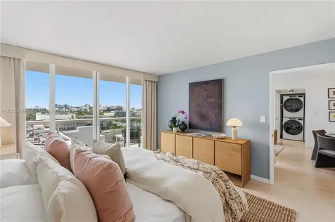 1800 Sunset Harbour Drive Miami Beach FL 33139