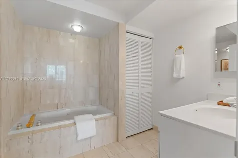 1800 Sunset Harbour Drive Miami Beach FL 33139