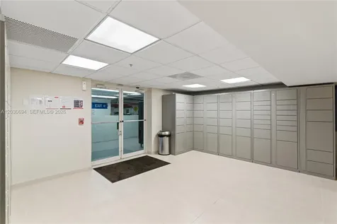 1800 Sunset Harbour Drive Miami Beach FL 33139