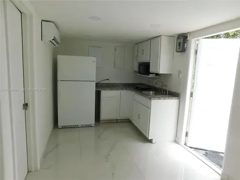 1605 NW 26th Street Miami FL 33142