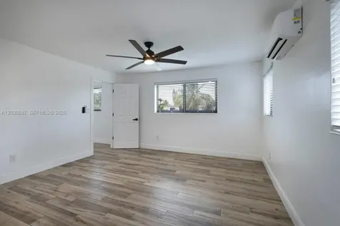 11431 SW 40th Terrace Miami FL 33165