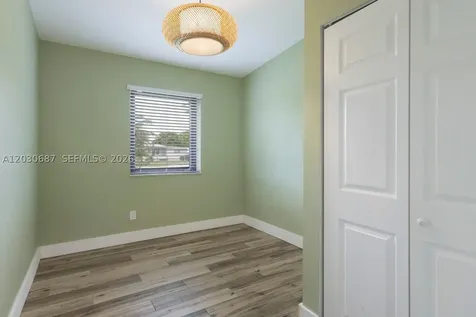 11431 SW 40th Terrace Miami FL 33165