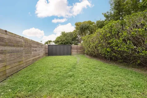 11431 SW 40th Terrace Miami FL 33165
