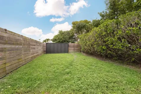 11431 SW 40th Terrace Miami FL 33165
