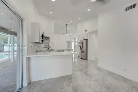 10791 SW 10th Place Davie FL 33324
