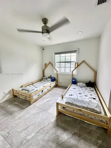 10791 SW 10th Place Davie FL 33324