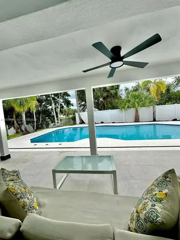 10791 SW 10th Place Davie FL 33324