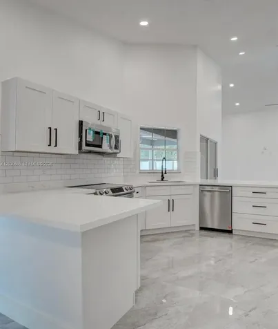 10791 SW 10th Place Davie FL 33324