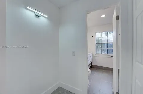 10791 SW 10th Place Davie FL 33324
