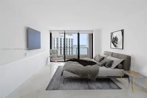 555 NE 15th Street Miami FL 33132