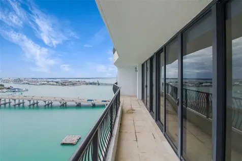 555 NE 15th Street Miami FL 33132