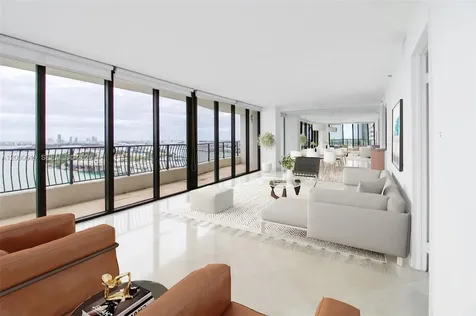 555 NE 15th Street Miami FL 33132