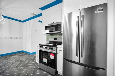 1605 Michigan Avenue Miami Beach FL 33139