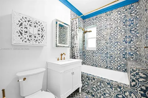 1605 Michigan Avenue Miami Beach FL 33139