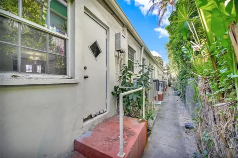 1605 Michigan Avenue Miami Beach FL 33139