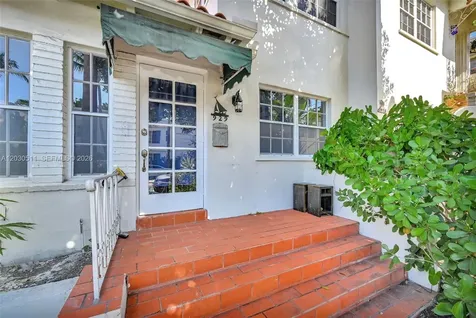 1605 Michigan Avenue Miami Beach FL 33139