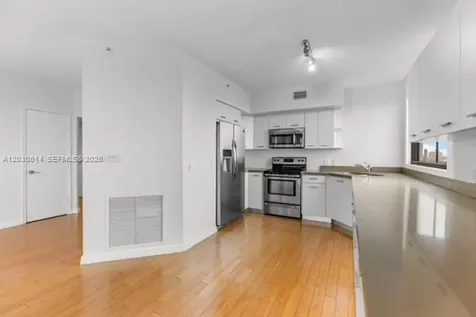 1330 West Avenue Miami Beach FL 33139