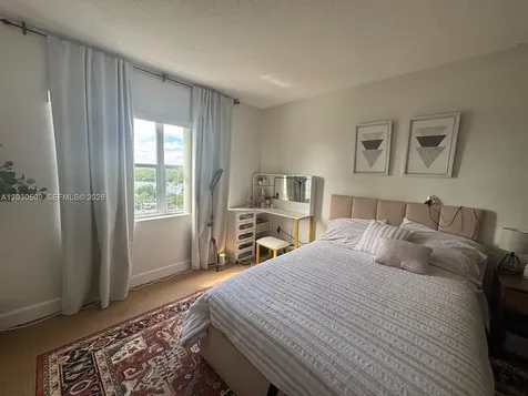 400 Kings Point Drive Sunny Isles Beach FL 33160