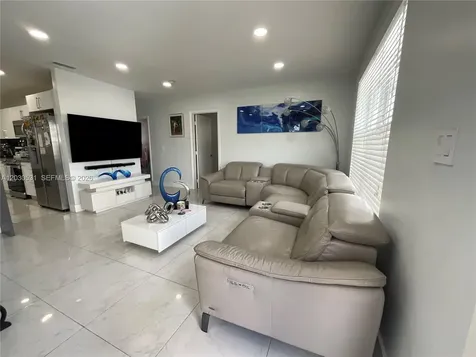 1905 SW 100th Avenue Miramar FL 33025
