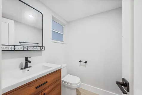 1770 S Ocean Boulevard Lauderdale By The Sea FL 33062