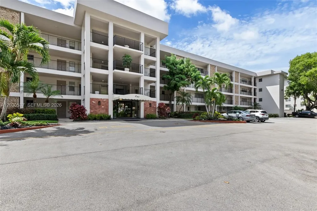2800 N Palm Aire Drive Pompano Beach FL 33069