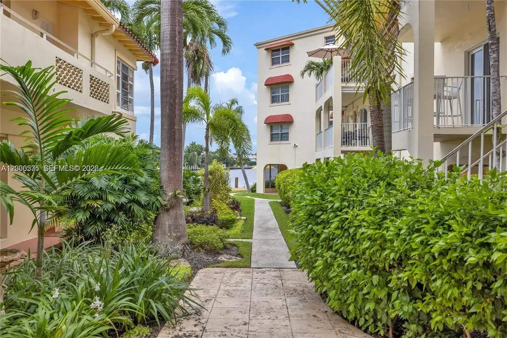 341 N Birch Road Fort Lauderdale FL 33304