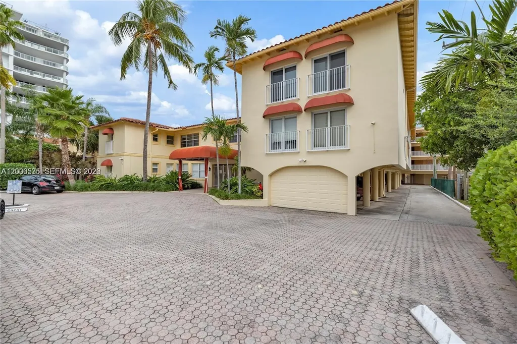 341 N Birch Road Fort Lauderdale FL 33304
