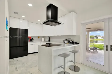 6661 SW 127th Path Miami FL 33183