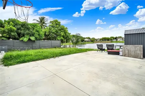 6661 SW 127th Path Miami FL 33183