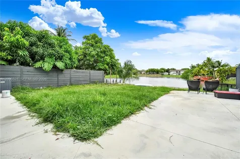 6661 SW 127th Path Miami FL 33183