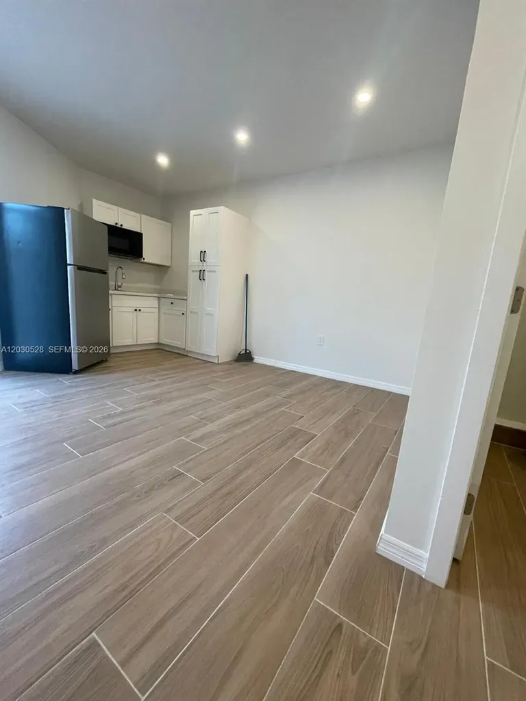 6801 SW 22nd Street Miami FL 33155